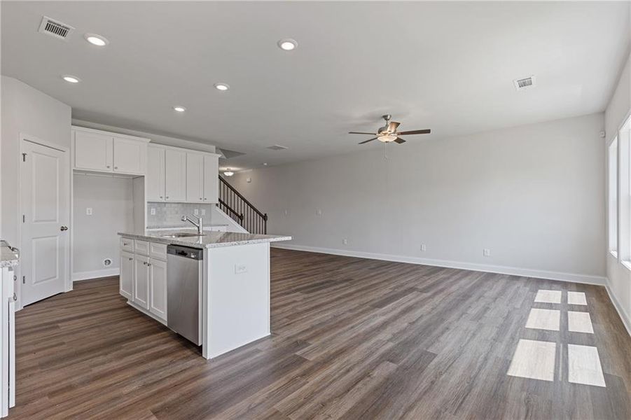Spacious, unfurnished interior of a new home in , Loganville (Image 5).