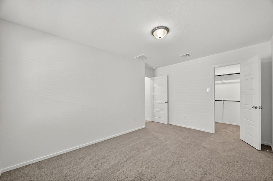 Spacious, unfurnished interior of a new home in Rollingbrook Estates, Baytown (Image 27). Spacious, unfurnished interior of a new home in Rollingbrook Estates, Baytown (Image 27).