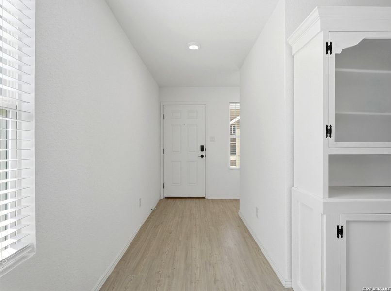 Spacious, unfurnished interior of a new home in Torian Village, San Antonio (Image 17).