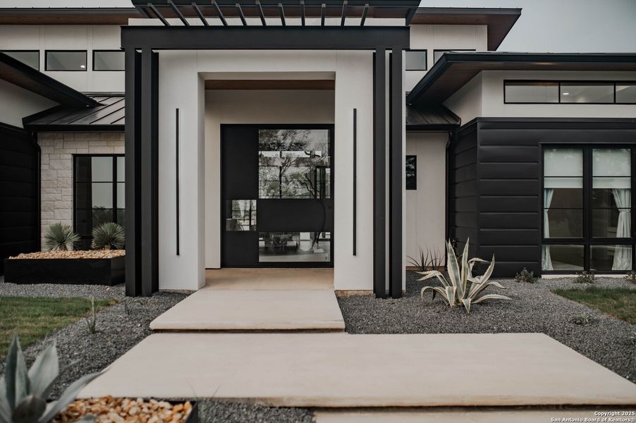 Exterior details and patio area of a home in , Victoria (Image 3).