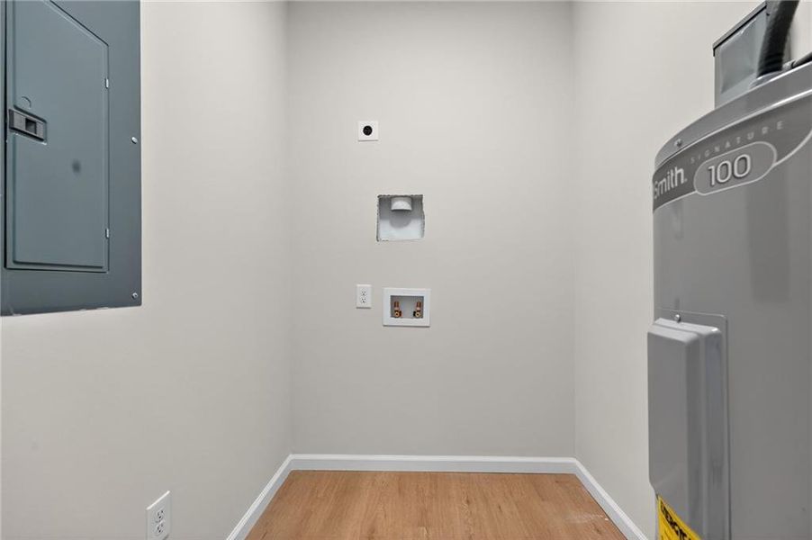 Spacious, unfurnished interior of a new home in , Rome (Image 21).