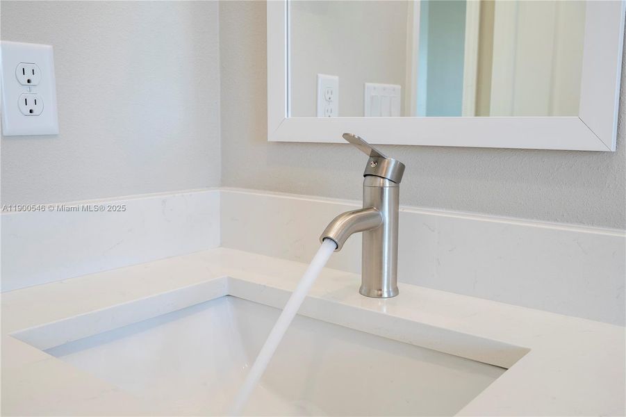 Close-up of interior finishes inside a home in , Sebring (Image 13).