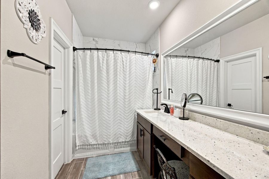 Furnished interior view inside a new home in , Tomball (Image 6).