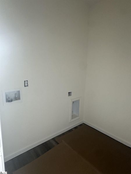 Spacious, unfurnished interior of a new home in Shiloh Trail, Wellford (Image 9).