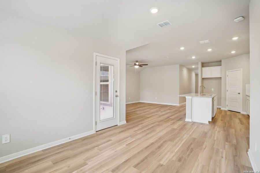 Spacious, unfurnished interior of a new home in Royal Crest, San Antonio (Image 29).