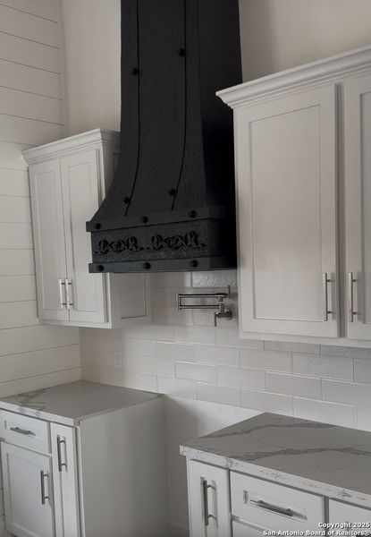 Furnished interior view inside a new home in , Kerrville (Image 3).