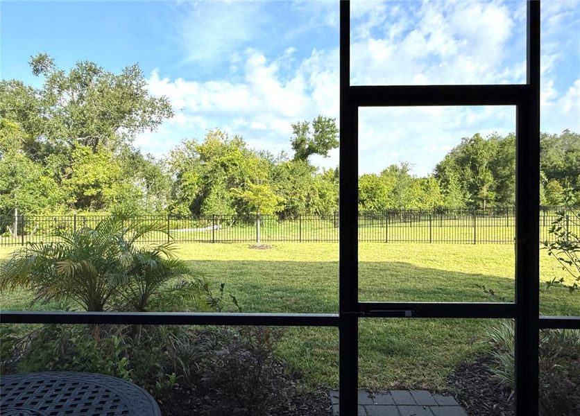 Exterior details and patio area of a home in , Bradenton (Image 30).