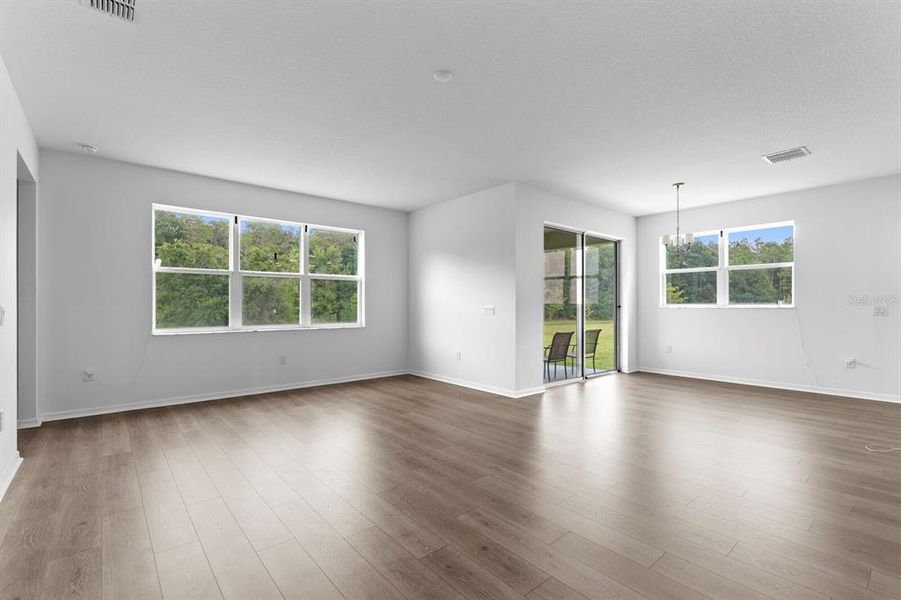 Spacious, unfurnished interior of a new home in , Tampa (Image 17).