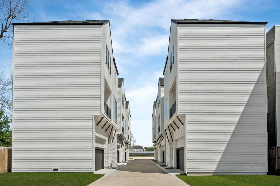Exterior details and patio area of a home in , Houston (Image 21).
