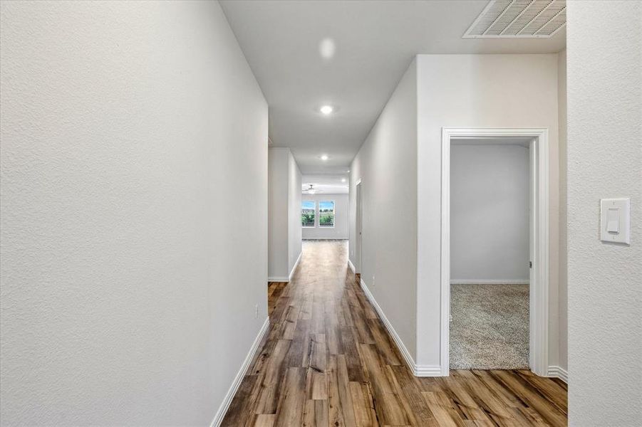 Spacious, unfurnished interior of a new home in Cibolo Hills, Fort Worth (Image 22).