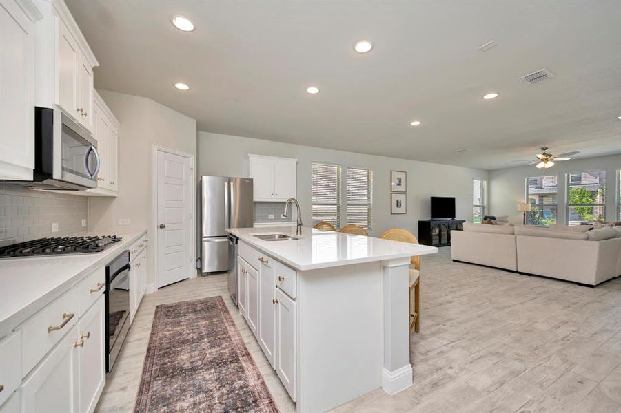 Furnished interior view inside a new home in , Corinth (Image 9).