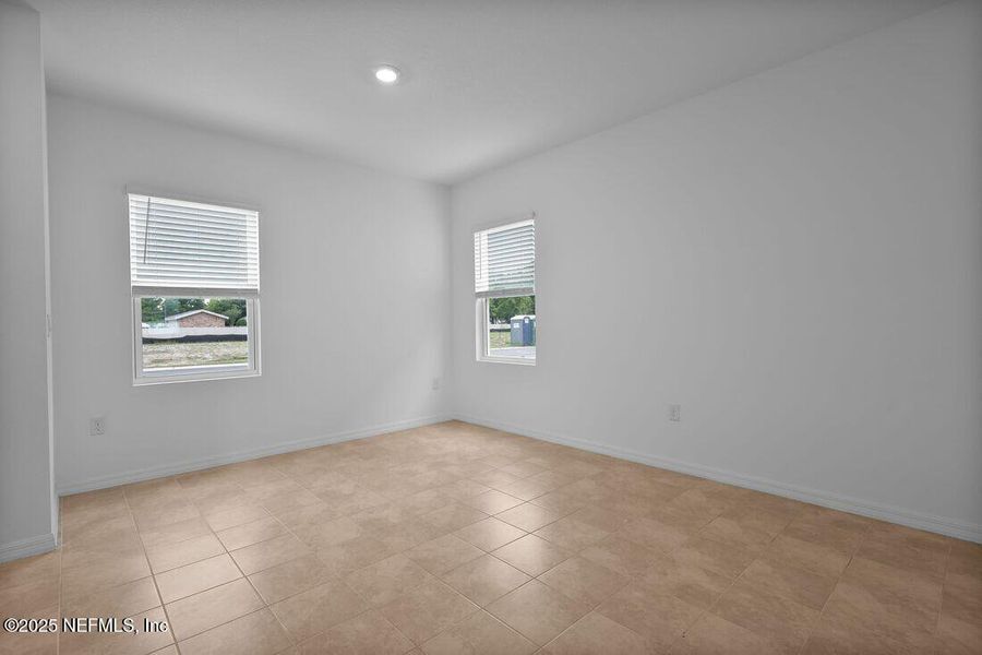 Spacious, unfurnished interior of a new home in Sabal Terrace, Jacksonville (Image 17).