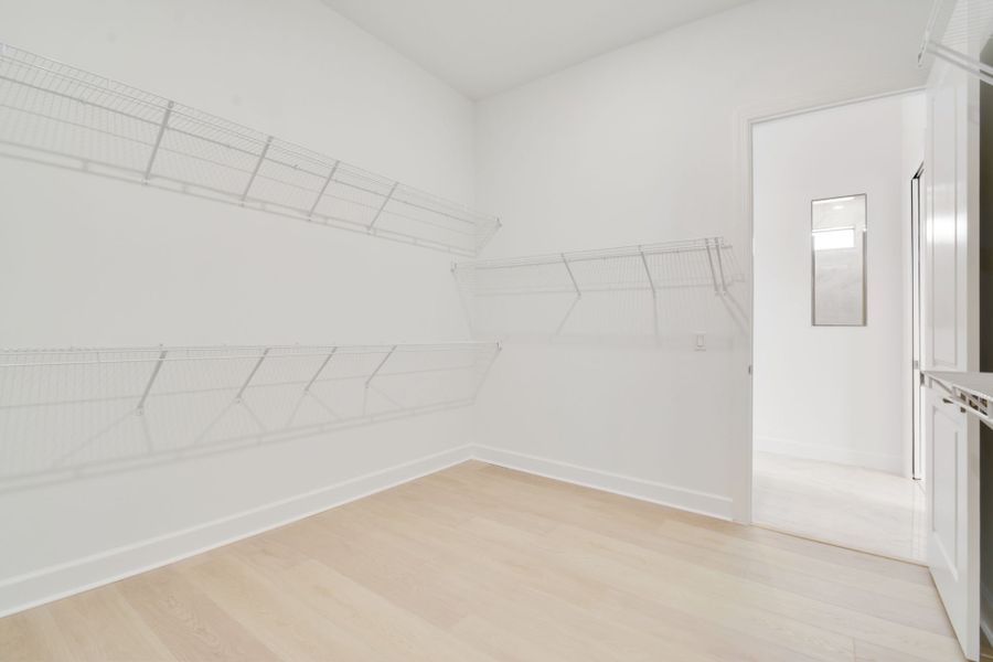 Spacious, unfurnished interior of a new home in Greyhawk Landing, Lake Worth (Image 16).