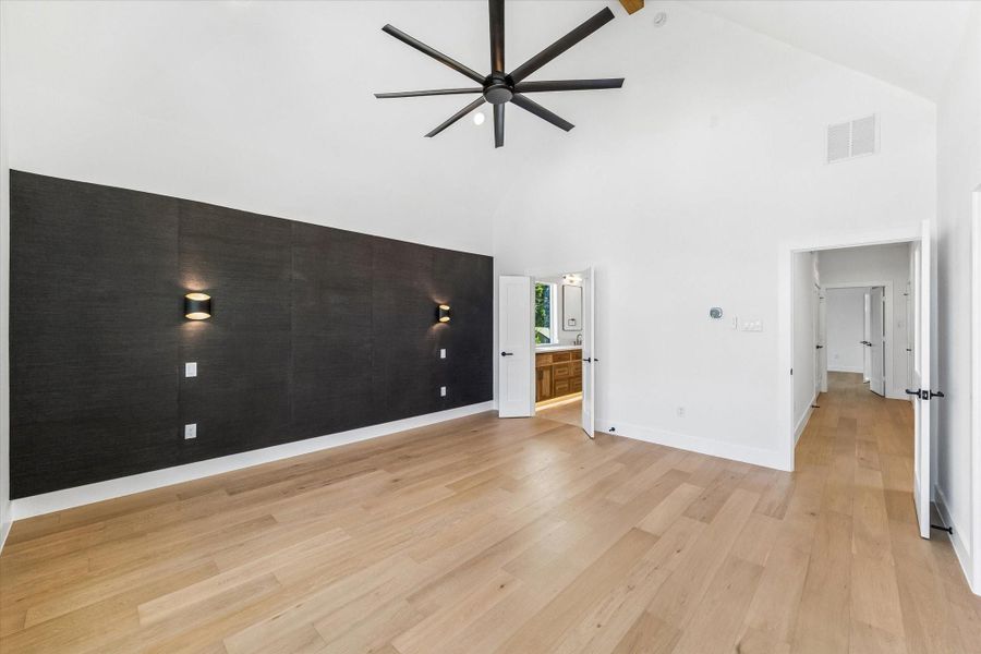 Spacious, unfurnished interior of a new home in , Houston (Image 14).
