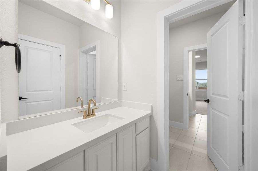 5401 Rowlan- Bathroom-6322