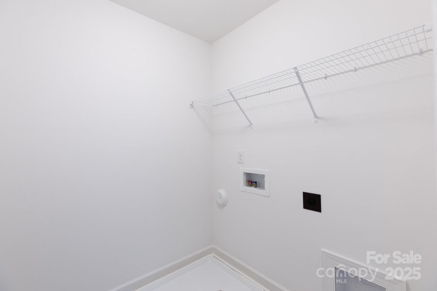 Spacious, unfurnished interior of a new home in , Charlotte (Image 16).