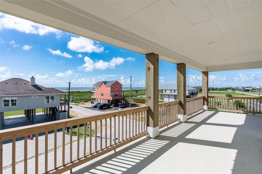 Exterior details and patio area of a home in , Bolivar Peninsula (Image 34).
