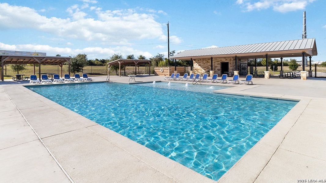Community amenities in Hunters Ranch, San Antonio (Image 40).