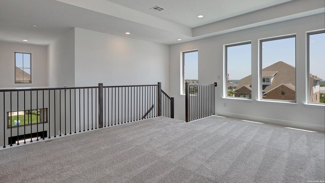 Spacious, unfurnished interior of a new home in Ladera, San Antonio (Image 19).