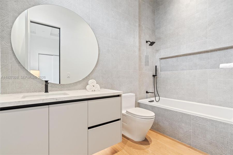 Furnished interior view inside a new home in , Davie (Image 40).