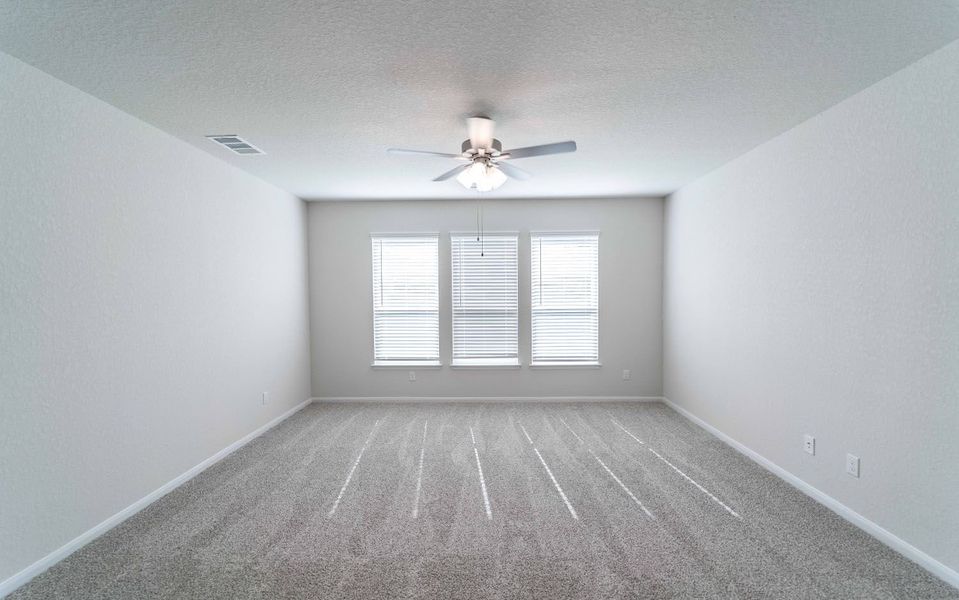 Spacious, unfurnished interior of a new home in Arcadia Ridge, San Antonio (Image 22).