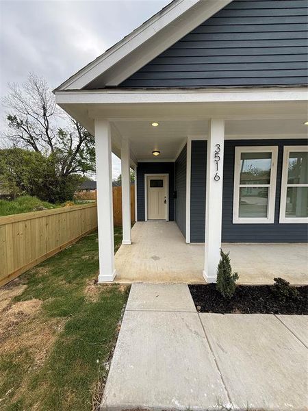 Exterior details and patio area of a home in , Dallas (Image 24).