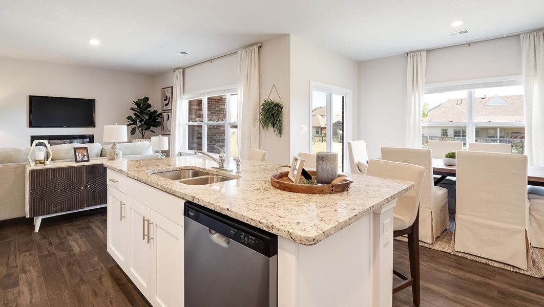 Representative furnished interior of a home built from the CAIRN by D.R. Horton in Riverwood Gardens, Oakland (Image 12).