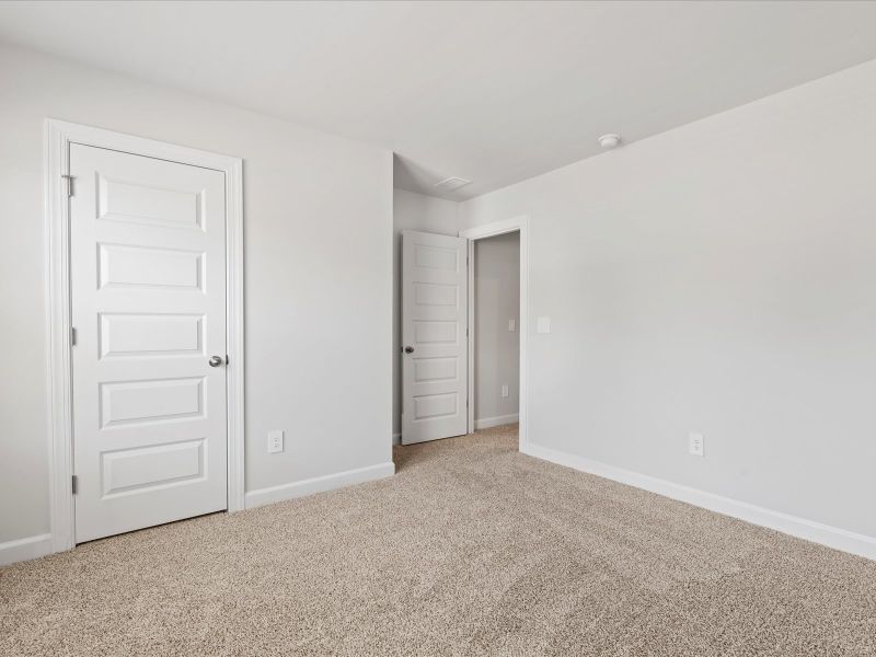 Spacious, unfurnished interior of a new home in Collier Ridge, Moore (Image 30).