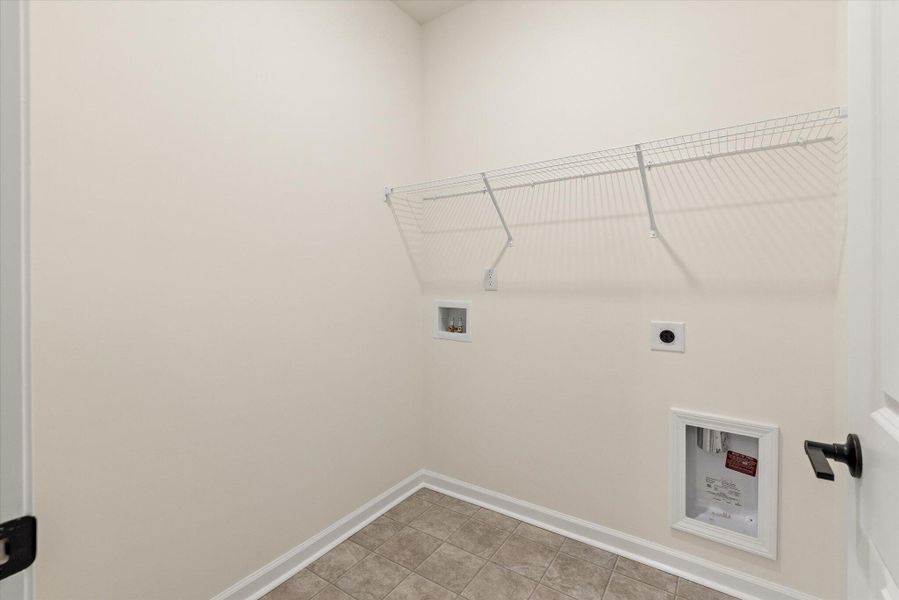 Spacious, unfurnished interior of a new home in Oakley Pointe, Moncks Corner (Image 41).