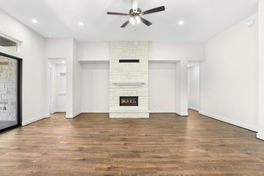 Spacious, unfurnished interior of a new home in Riverstone, Georgetown (Image 20). Spacious, unfurnished interior of a new home in Riverstone, Georgetown (Image 20).
