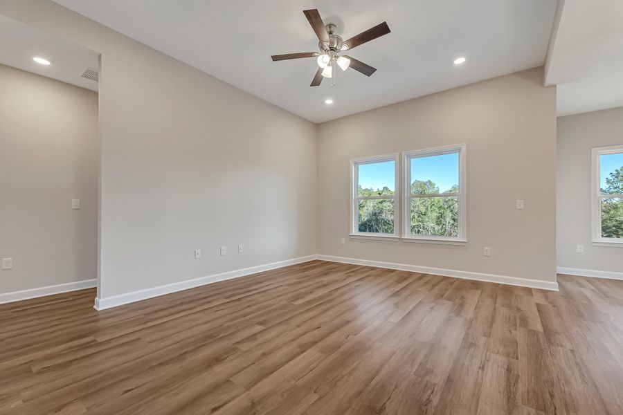 Spacious, unfurnished interior of a new home in Blossom Grove, Crestview (Image 26).