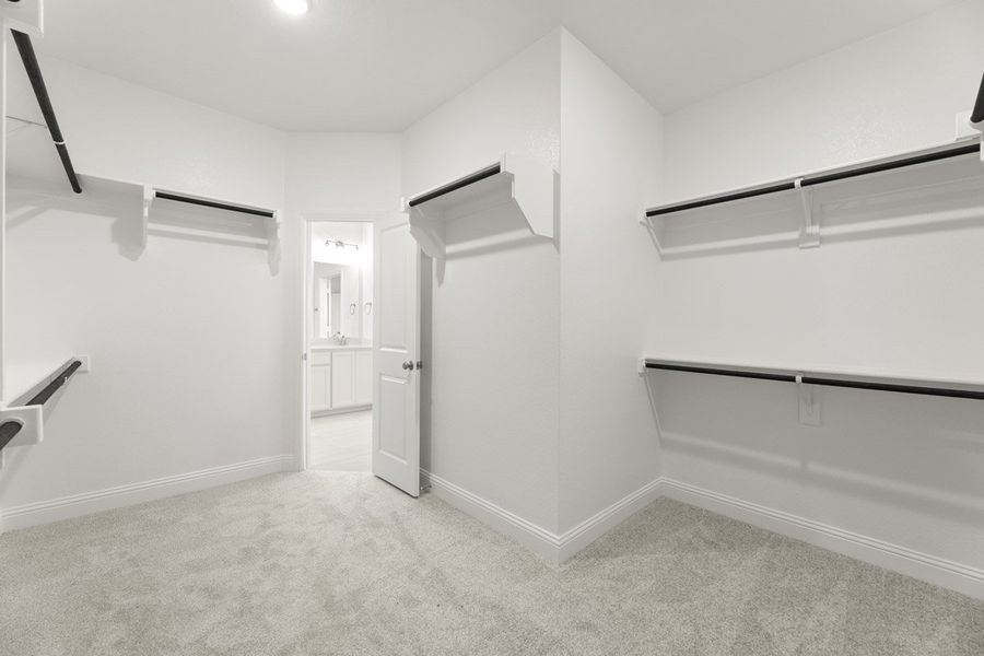 Representative unfurnished interior of a home built from the Trentino by Pacesetter Homes in Keeneland, Aubrey (Image 38).