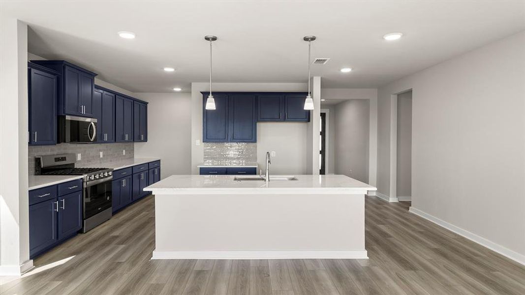 06. 1327 Burgess - Kitchen