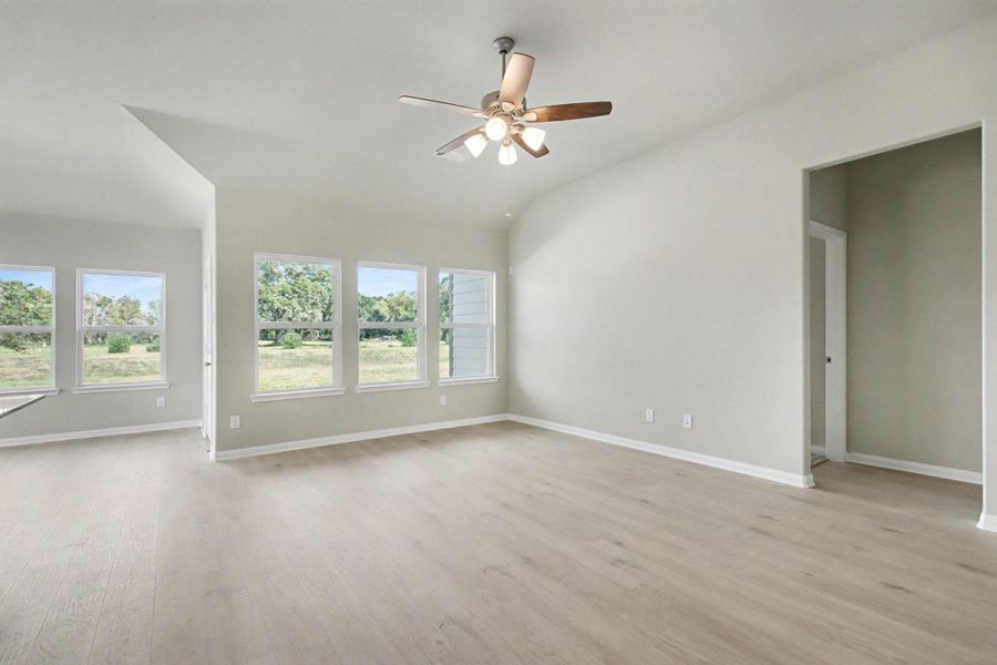 Spacious, unfurnished interior of a new home in Columbia Lakes, West Columbia (Image 26).