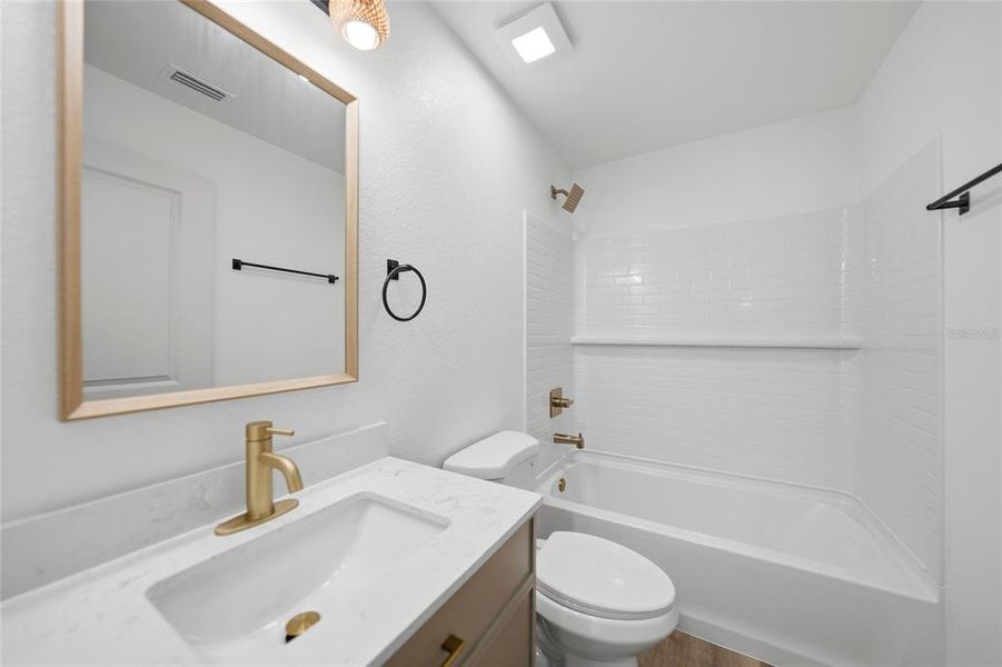 Furnished interior view inside a new home in , Arcadia (Image 14).