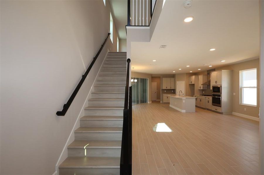 Spacious, unfurnished interior of a new home in Lake Star at Ovation, Winter Garden (Image 10).