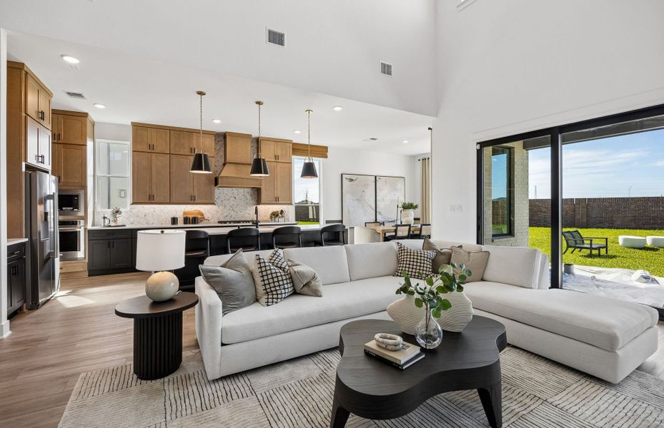 Representative furnished interior of a home built from the Ferris by Pulte Homes in Ryehill, Rosenberg (Image 43).