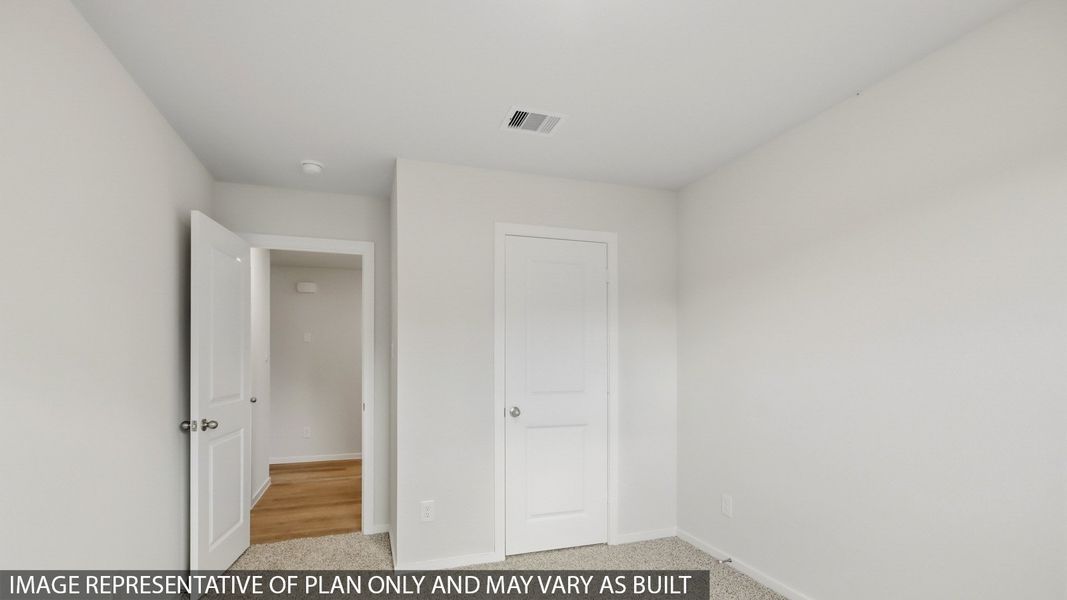 Spacious, unfurnished interior of a new home in Lexington Heights, Willis (Image 16).