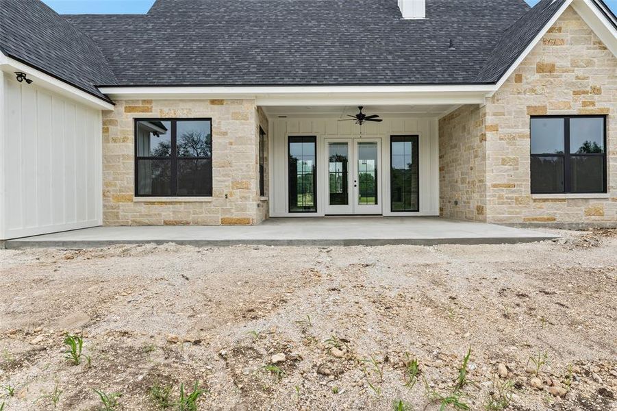 Exterior details and patio area of a home in , Gatesville (Image 24).