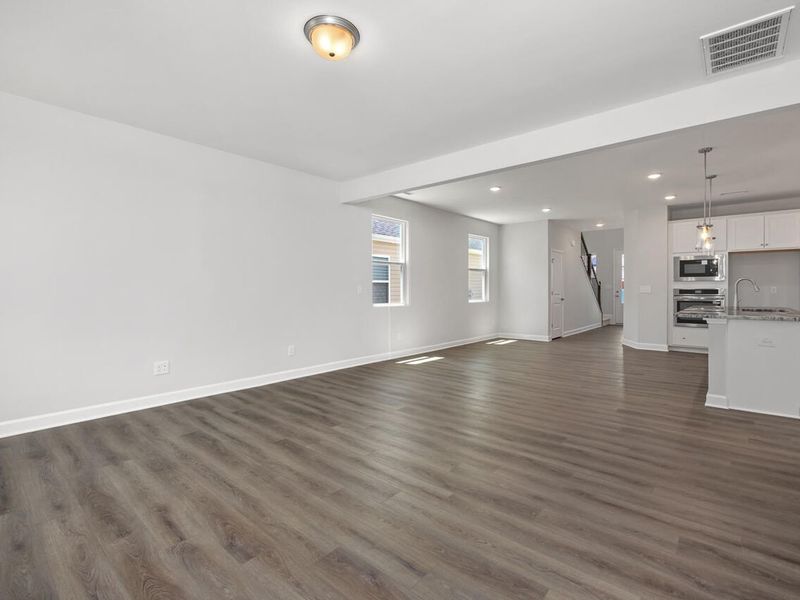 Spacious, unfurnished interior of a new home in Gregory Village, Lillington (Image 15).
