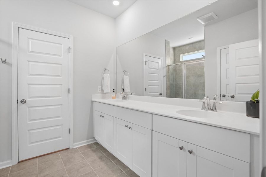 Furnished interior view inside a new home in Heron's Walk at Summers Corner, Summerville (Image 27). Furnished interior view inside a new home in Heron's Walk at Summers Corner, Summerville (Image 27).