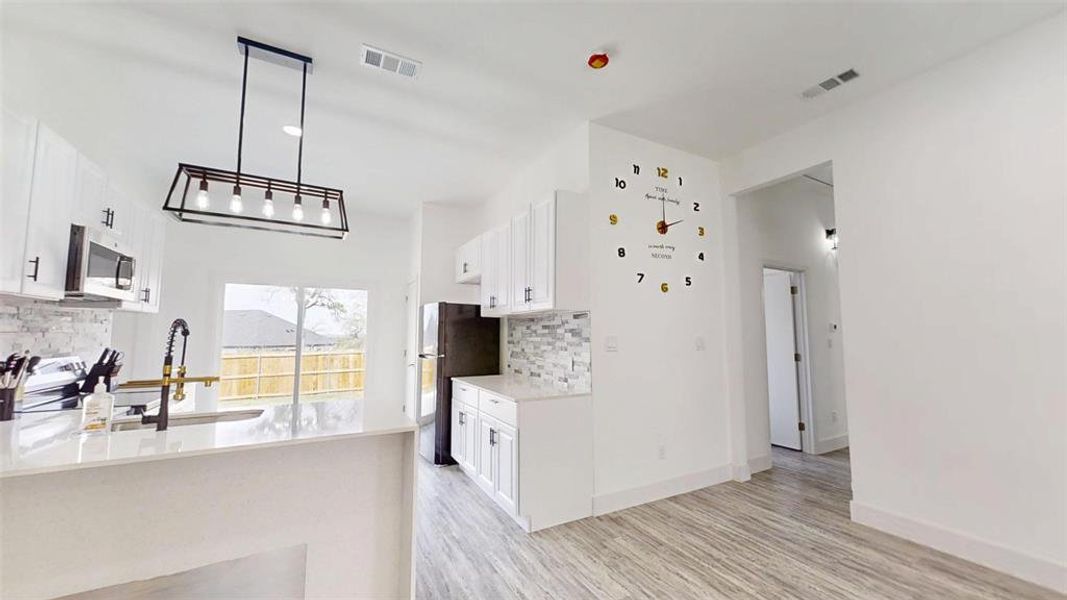 Furnished interior view inside a new home in , Granbury (Image 16).