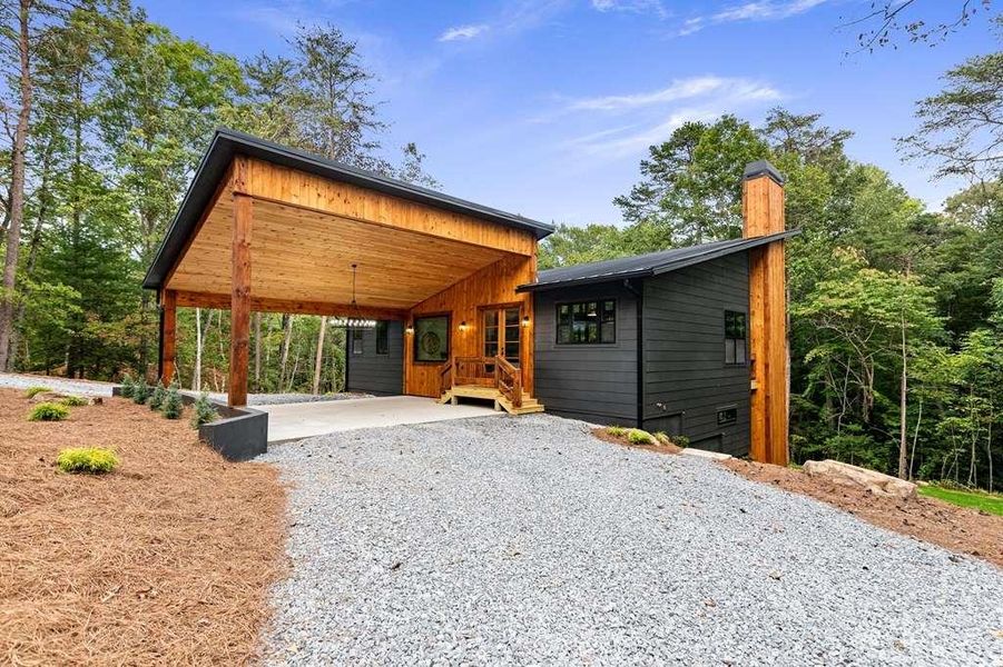 Front exterior of a new home in , McCaysville, GA, highlighting curb appeal (Image 27).