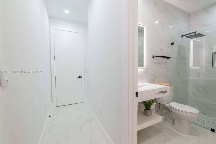 Image 43 of a home in .