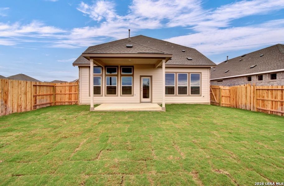 Exterior details and patio area of a home in Stream Waters, Seguin (Image 3).