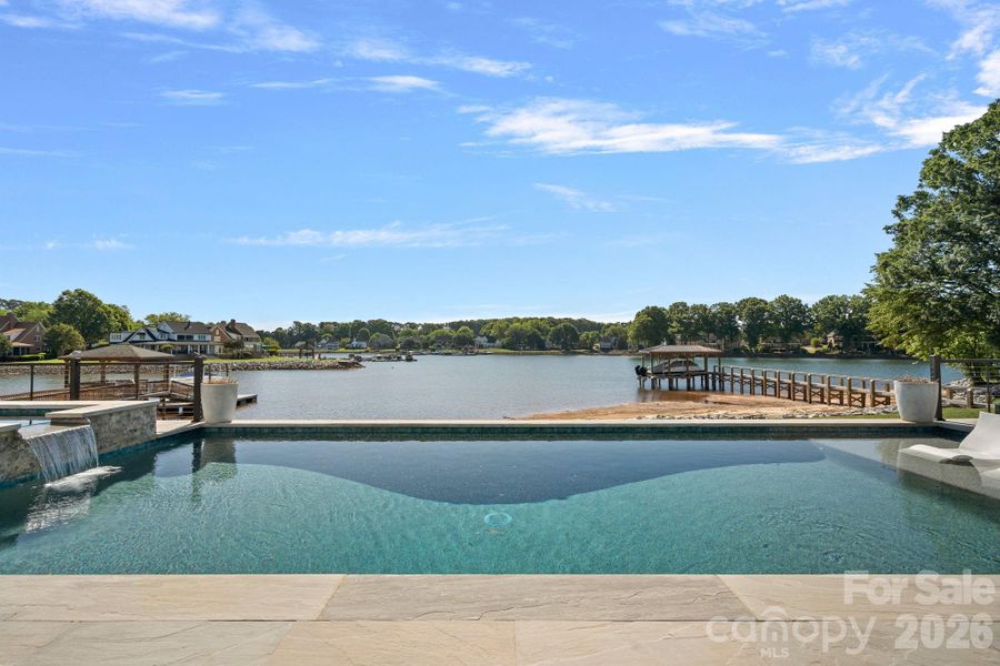 Community amenities in , Cornelius (Image 38).