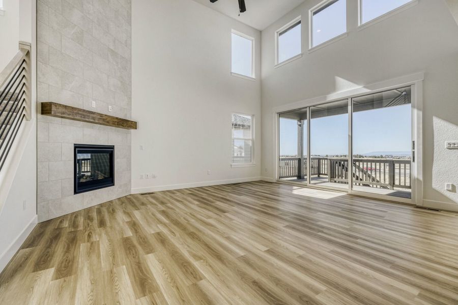 8734 San Diego - Living Area