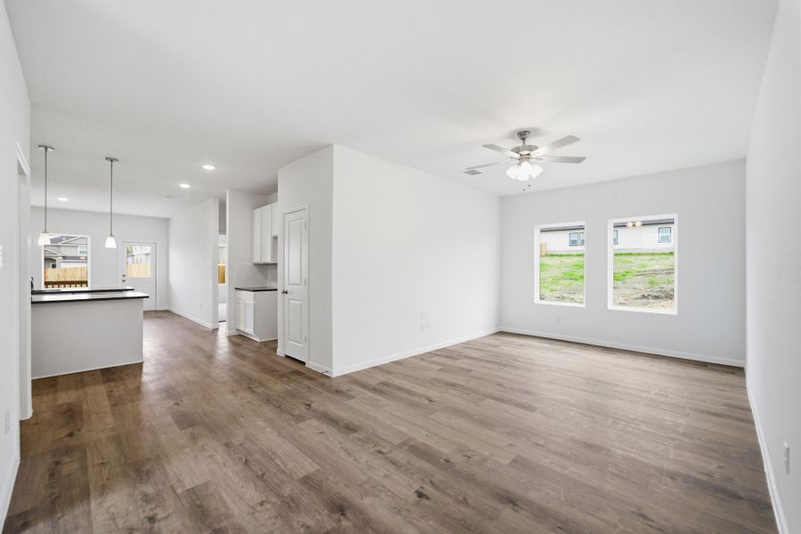 Spacious, unfurnished interior of a new home in Willow View, Converse (Image 25).