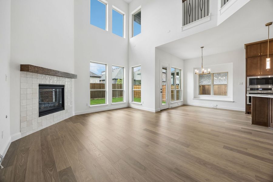 Spacious, unfurnished interior of a new home in Country Lakes, Denton (Image 21).