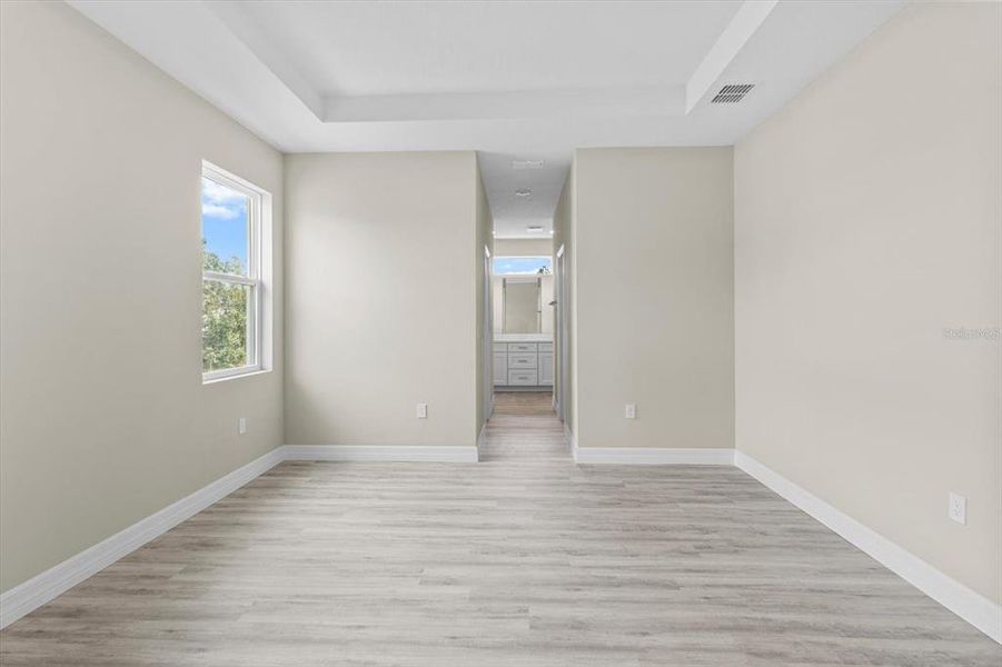 Spacious, unfurnished interior of a new home in , Ocala (Image 38).